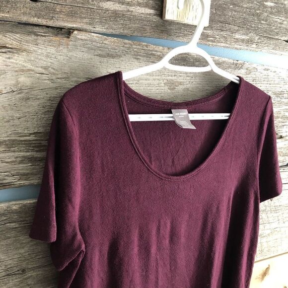 JOE Fresh Active size Med Burgundy scoop neck knit top - Picture 2 of 4